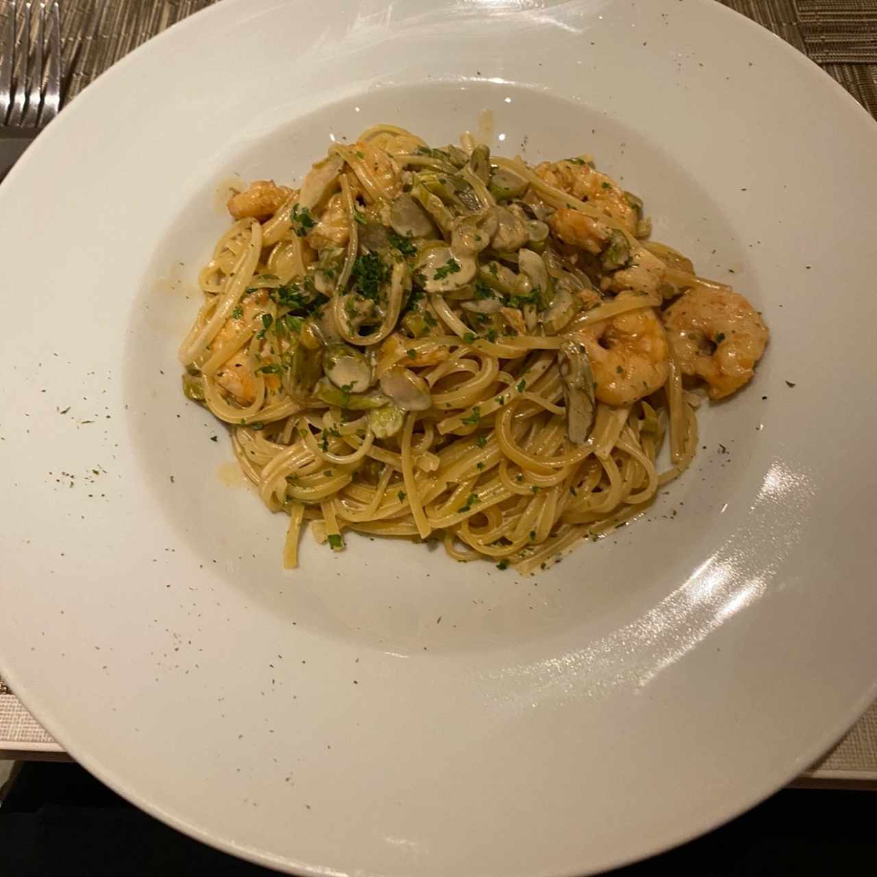 Linguini con camarones