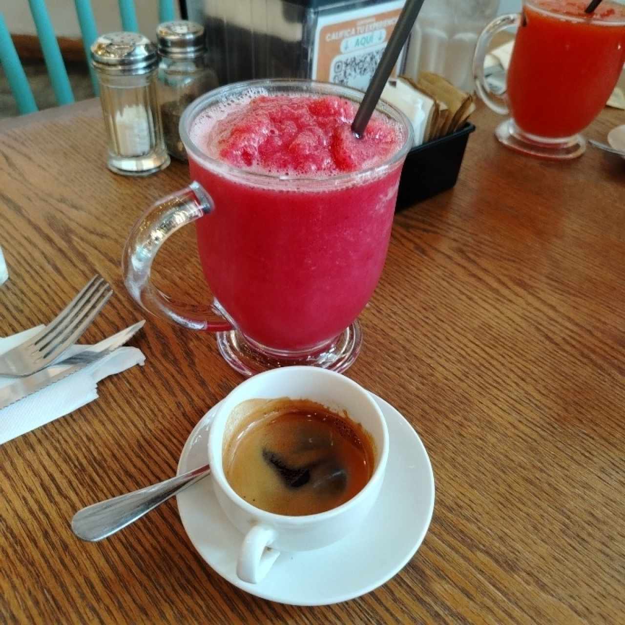 Smoothie fresa y café expreso 