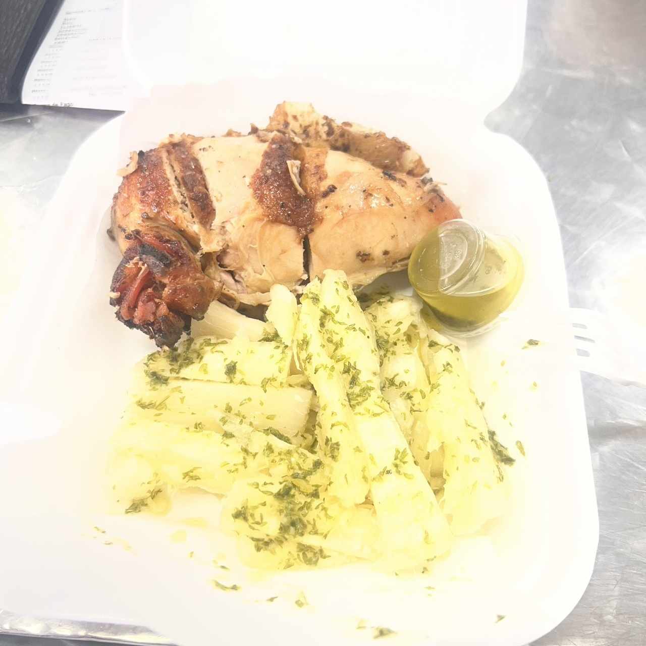 Combo 5 - 1/4 de pollo asado + acompañamiento + Matagoma 16 oz