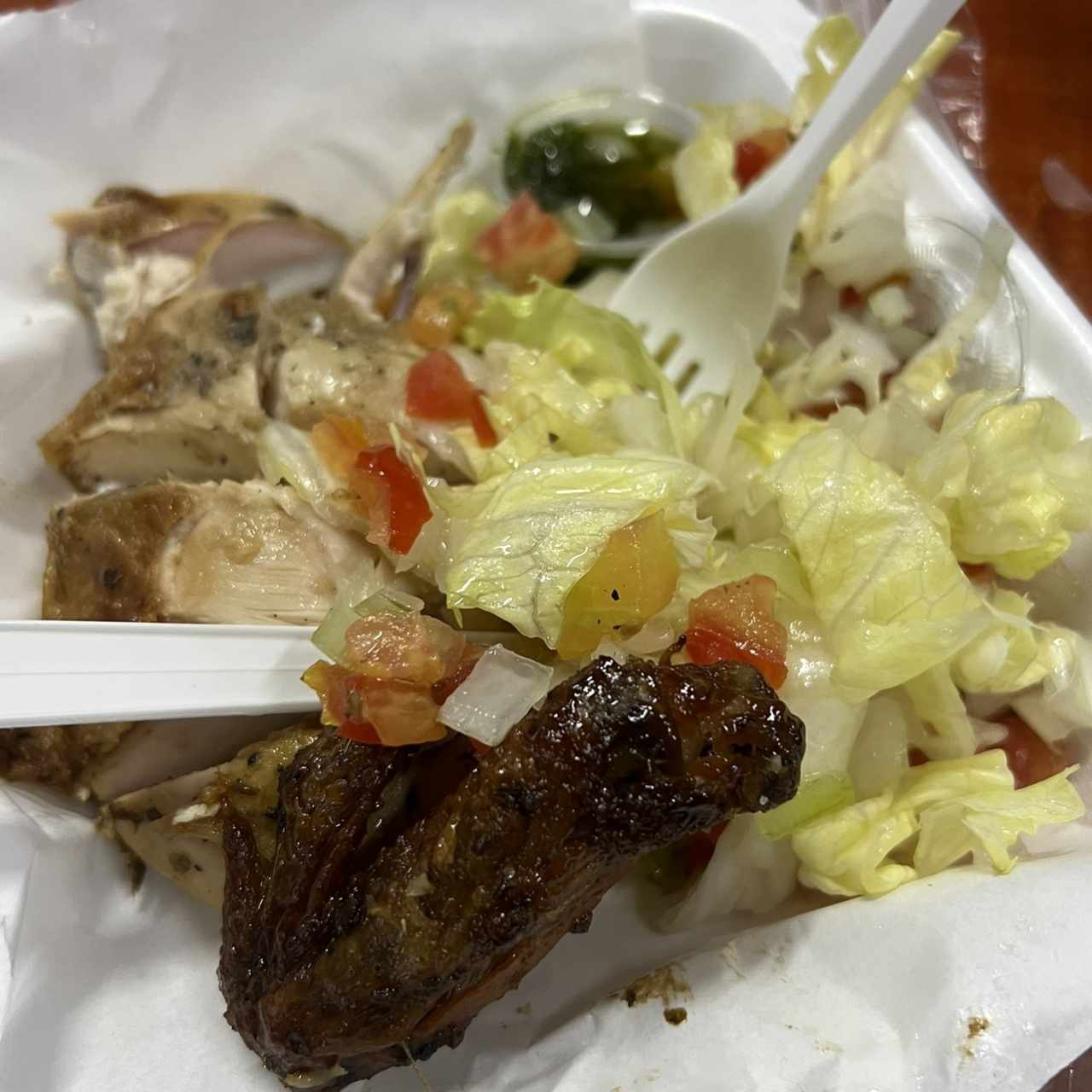 Combo 9 - 1/2 pollo asado + 1acompañamientos + Matagoma 16 oz