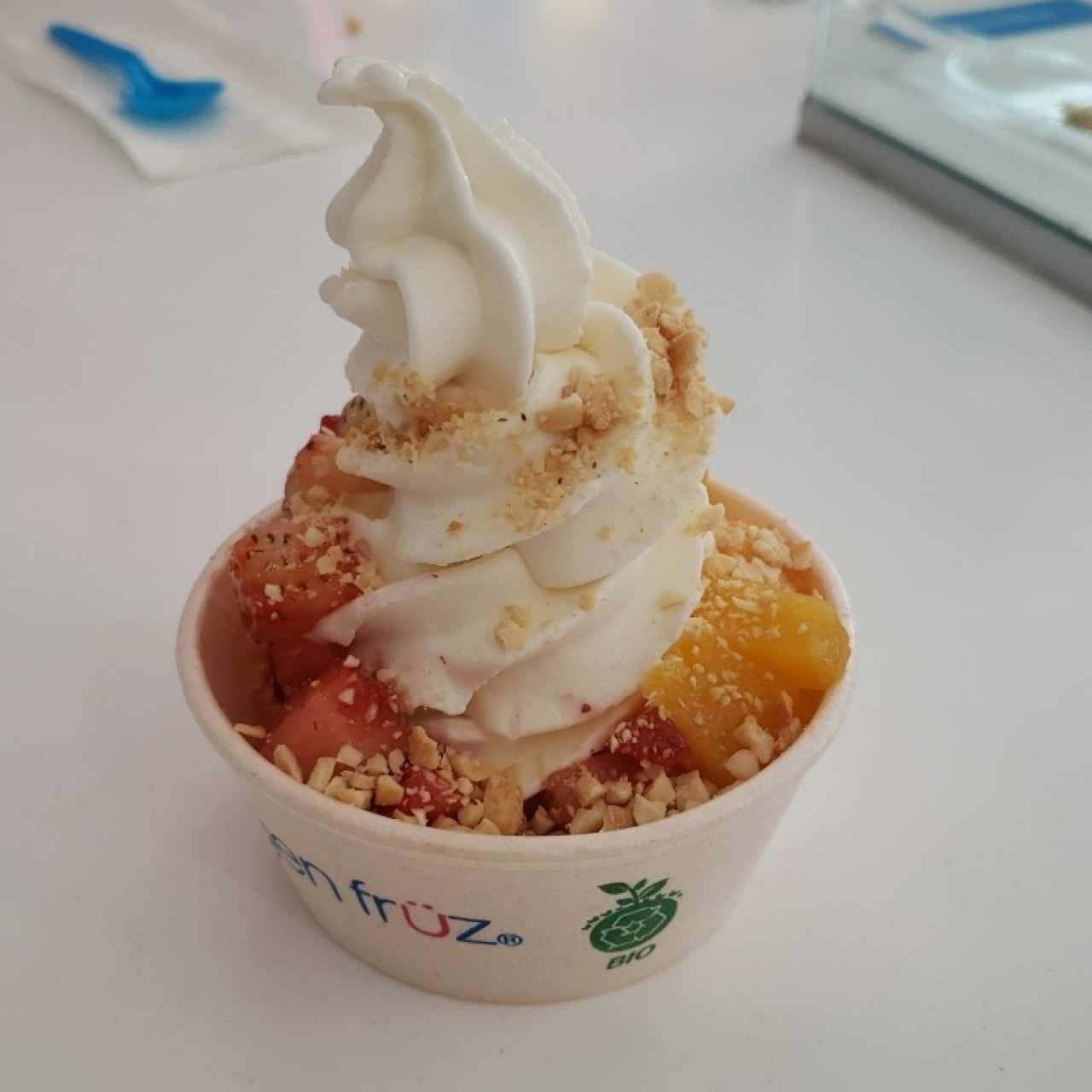 Yogurt con frutas