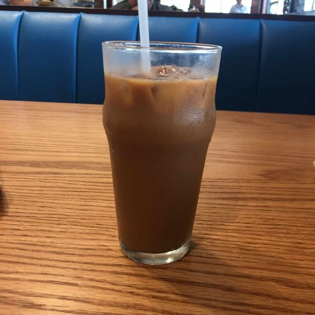 café frío