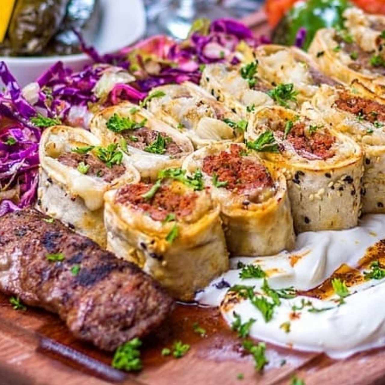 Platos Fuertes - ESTAMBUL KEBAB (2 tipos de kebaf) 