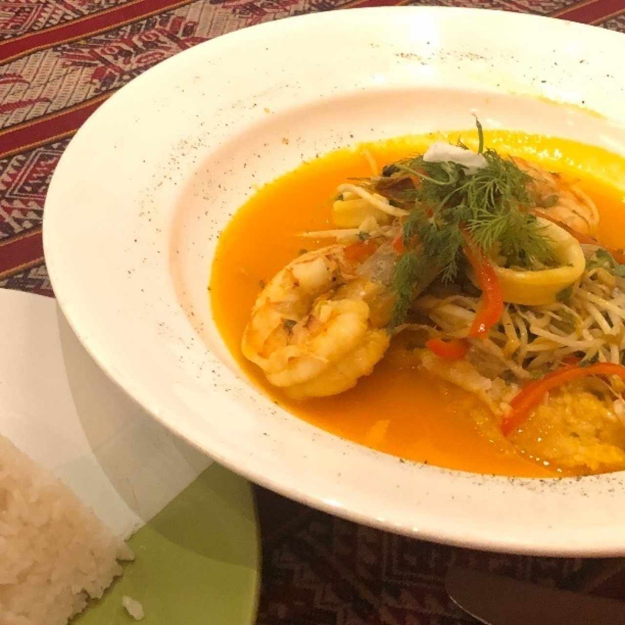 corvina bañado de langostinos