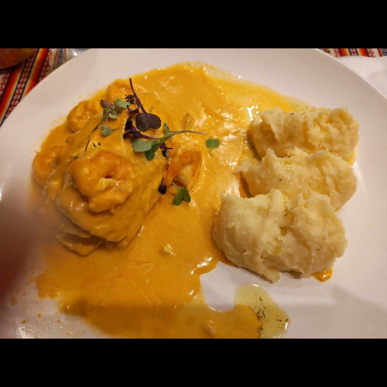 Corvina Rellena de Camarones