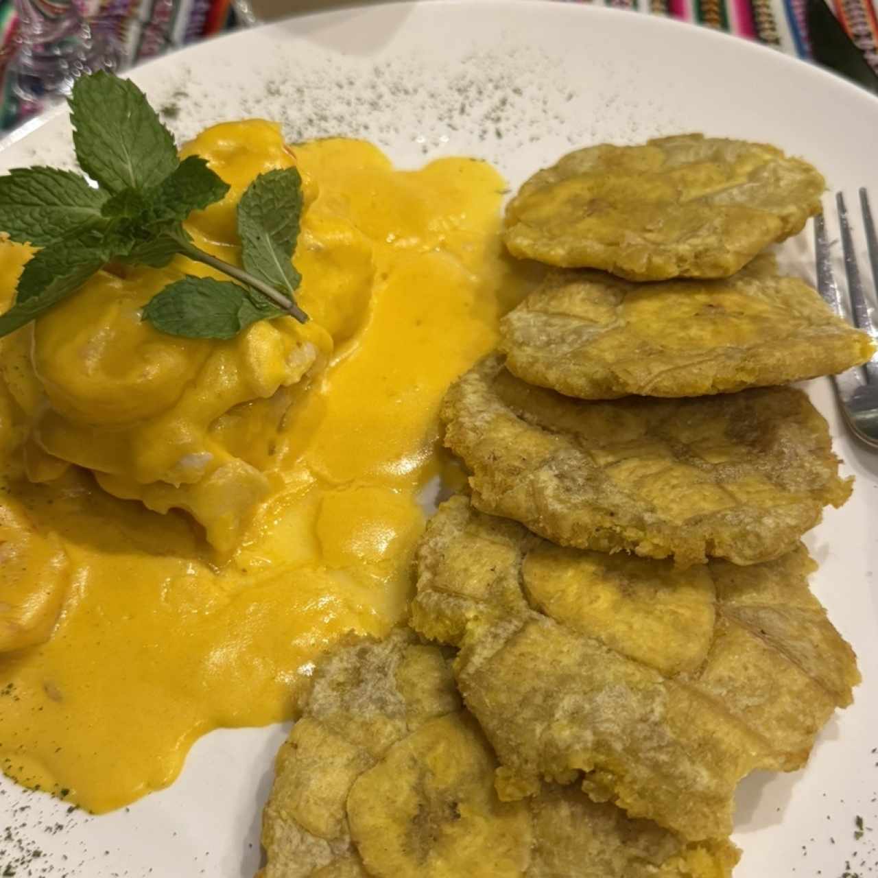 Corvina Rellena de Camarones