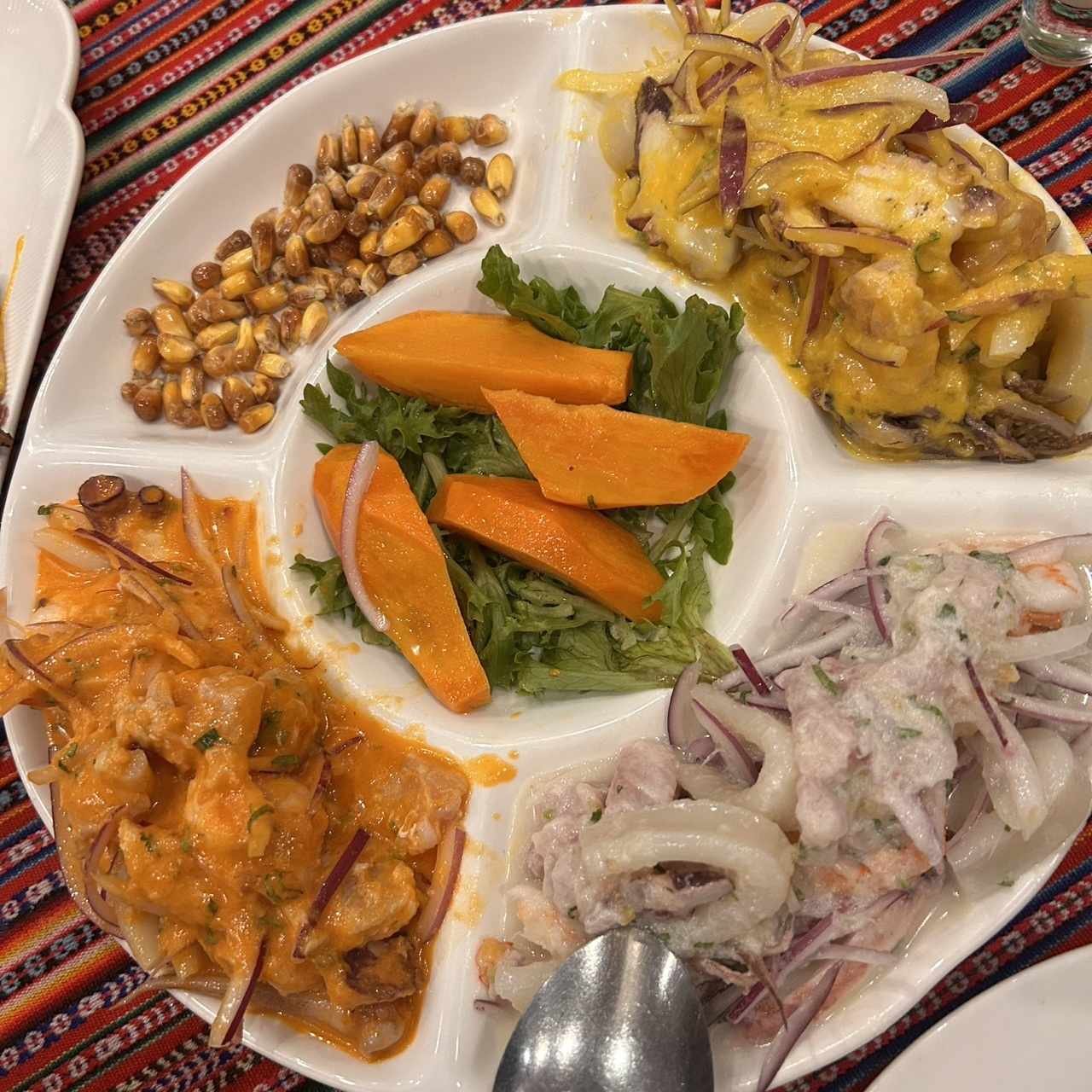 CEVICHE A LAS TRES CREMAS