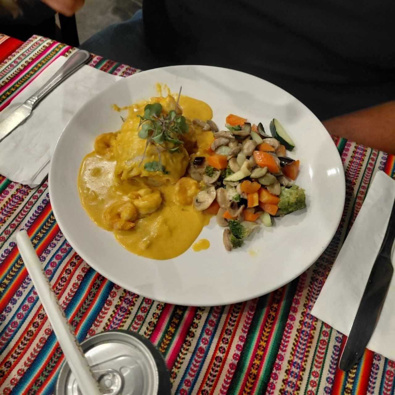 Corvina Rellena de Camarones