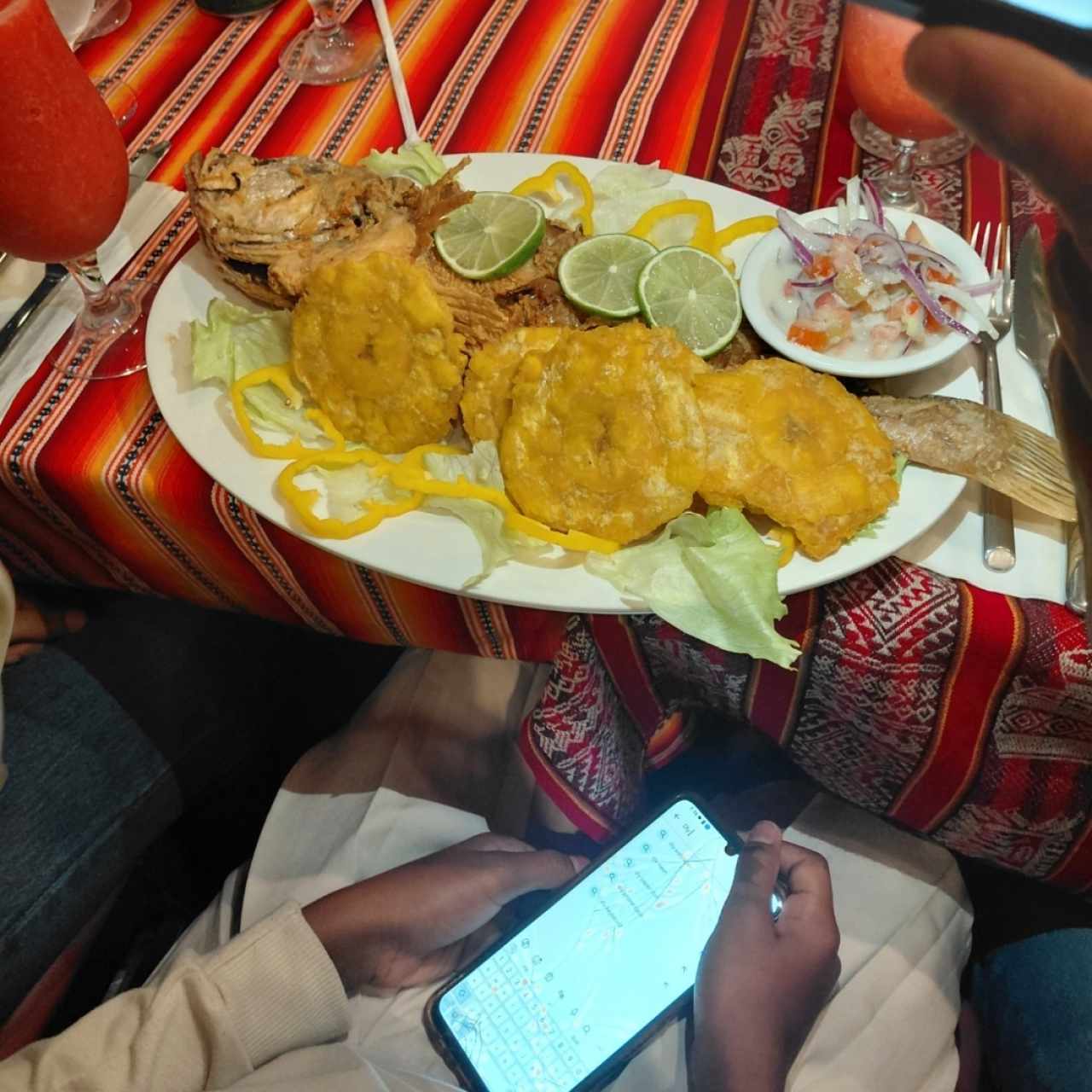pescado y patacones