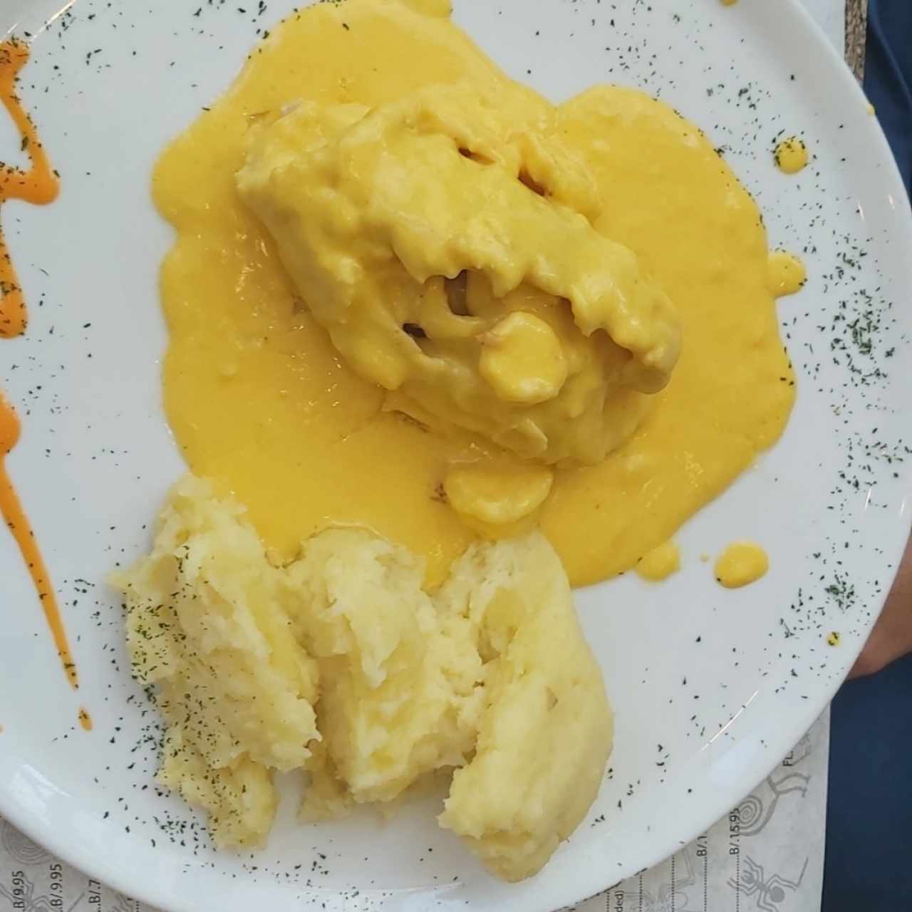 Corvina Rellena de Camarones