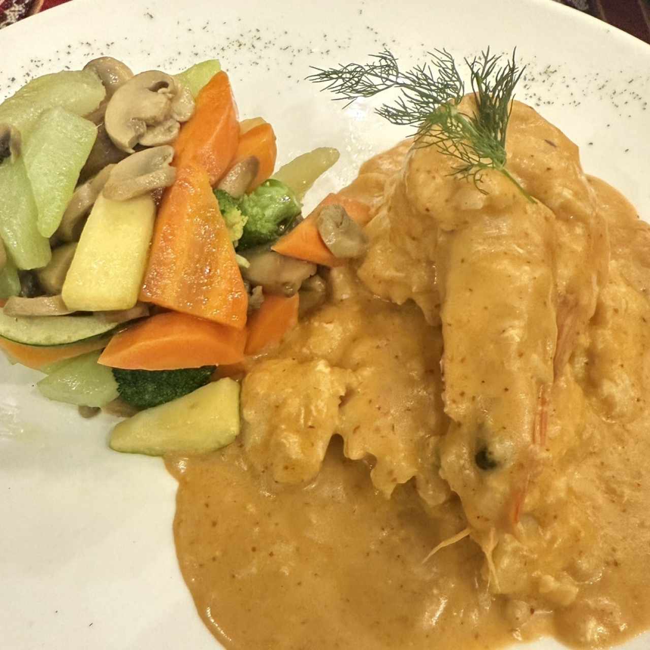 Corvina Rellena de Camarones