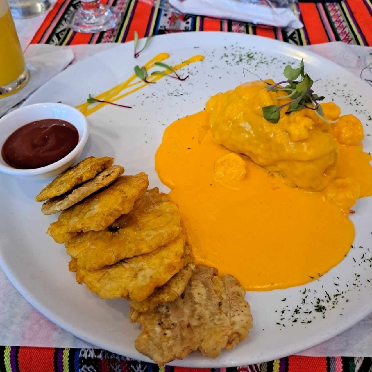 Corvina Rellena de Camarones