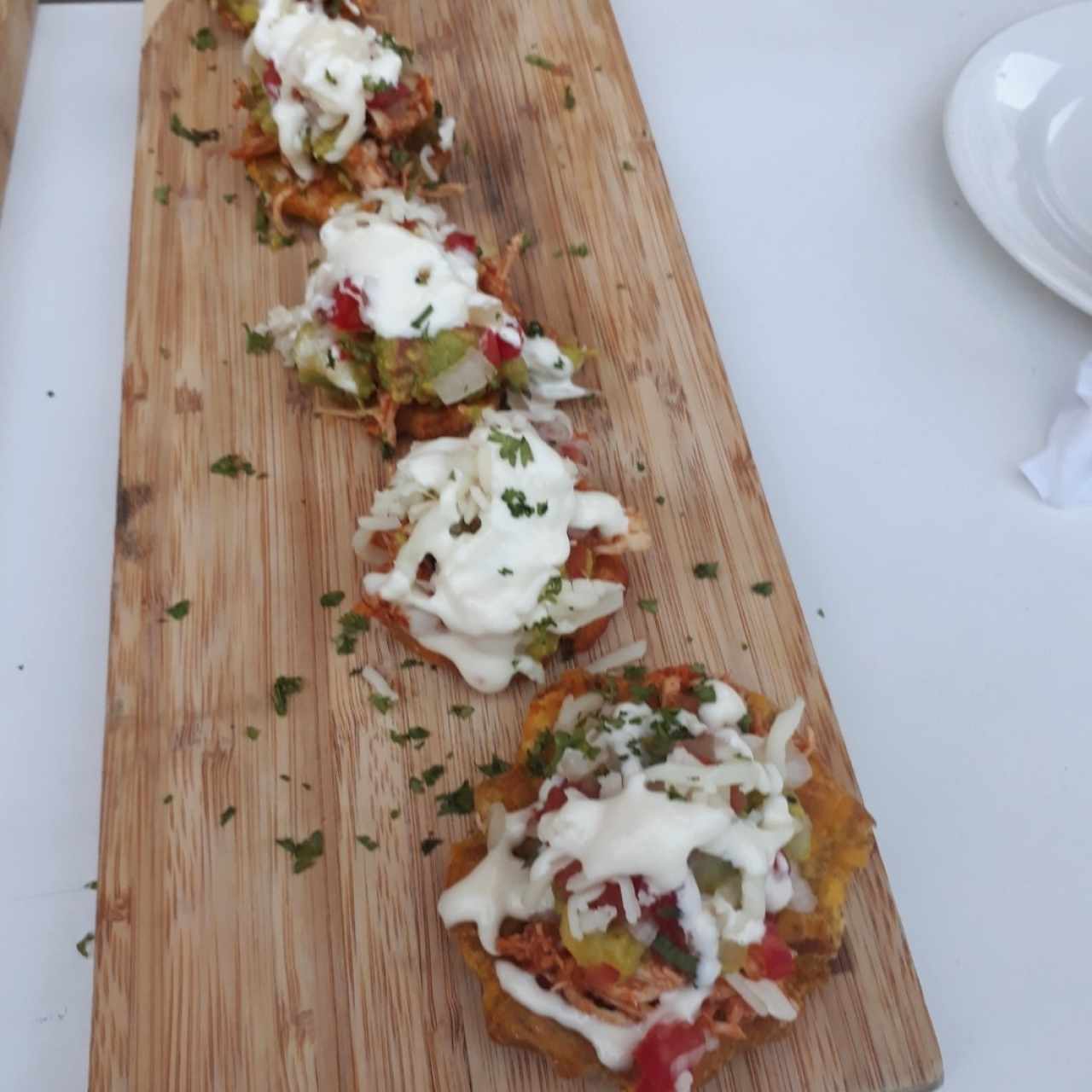 Patacones rellenos de pollo