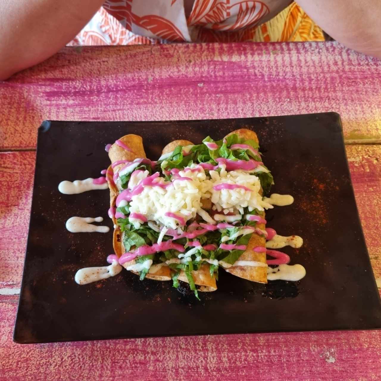 Tacos dorados