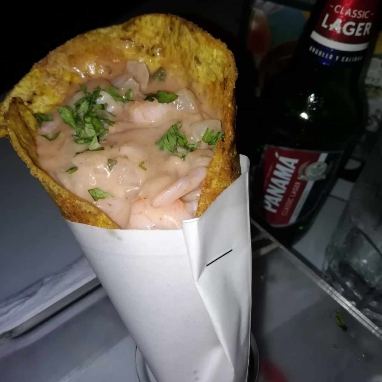 patacono con camarones