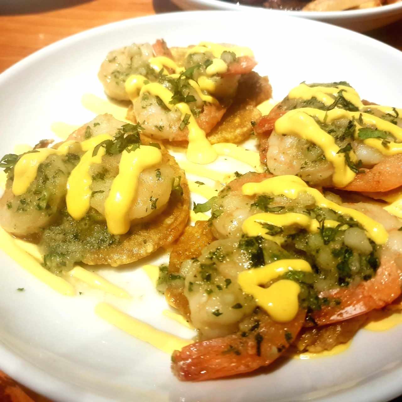 Patacones con camarones 