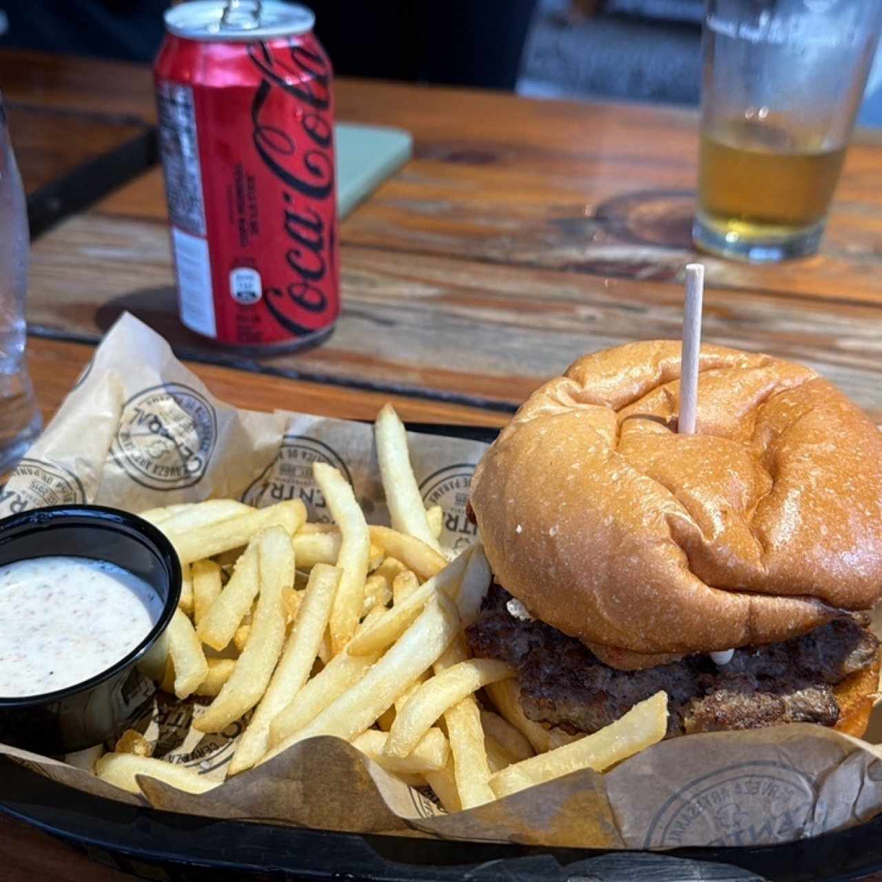 Ghouda cheeseburger