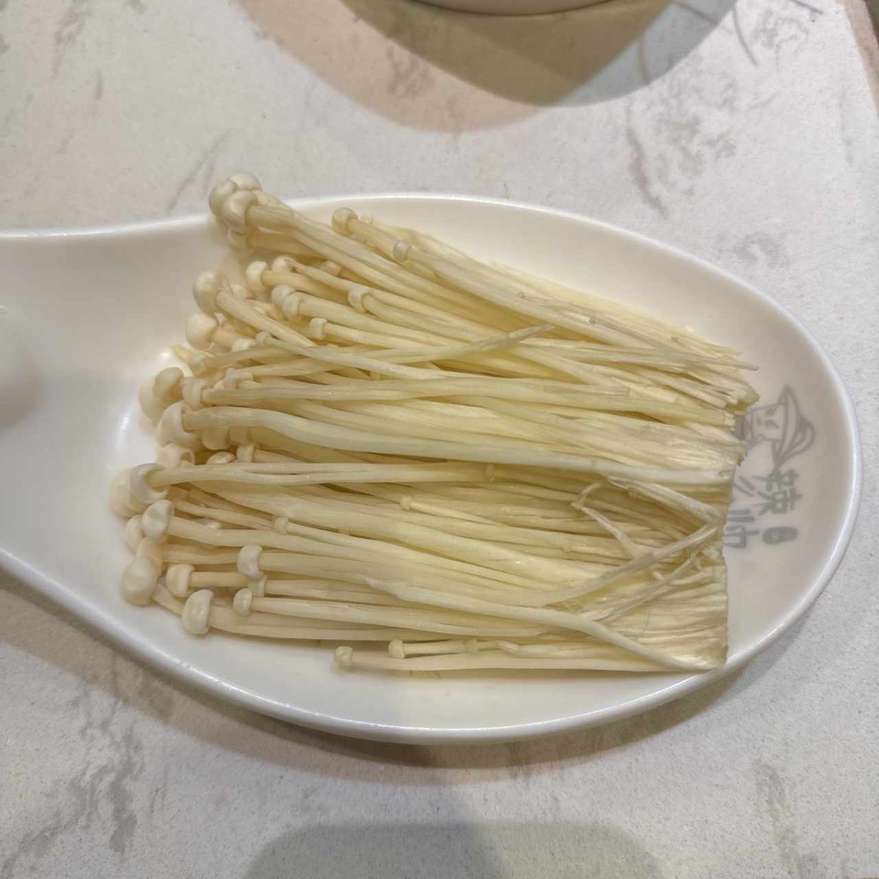 Enokis