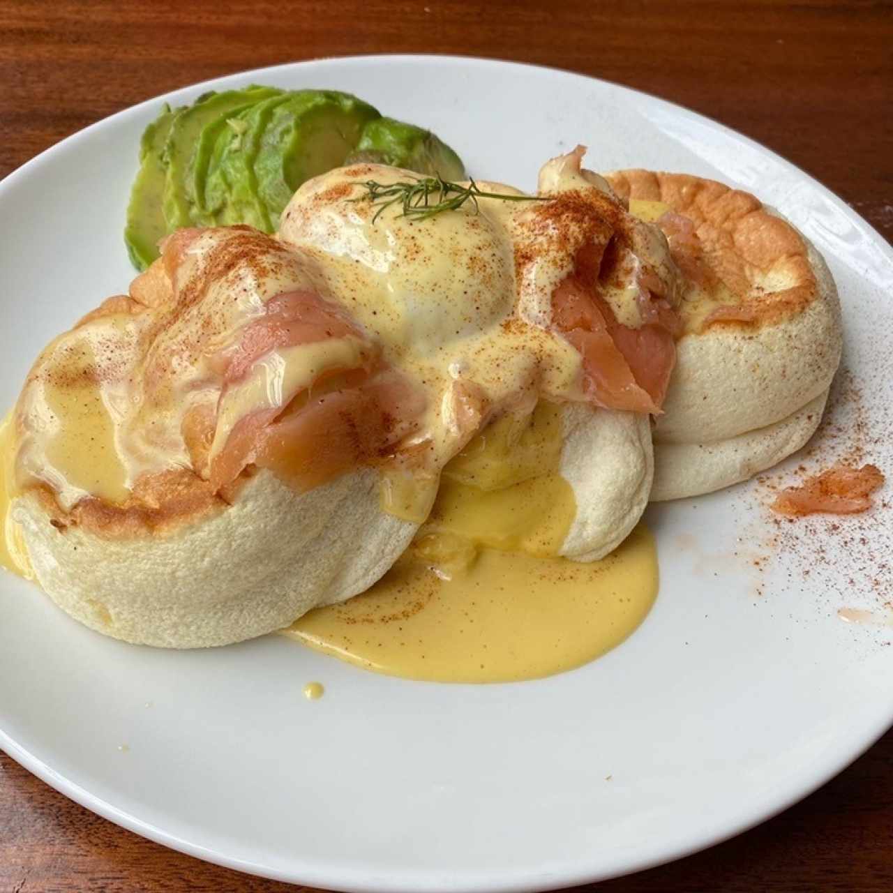 Fluffy pancakes benedictinas