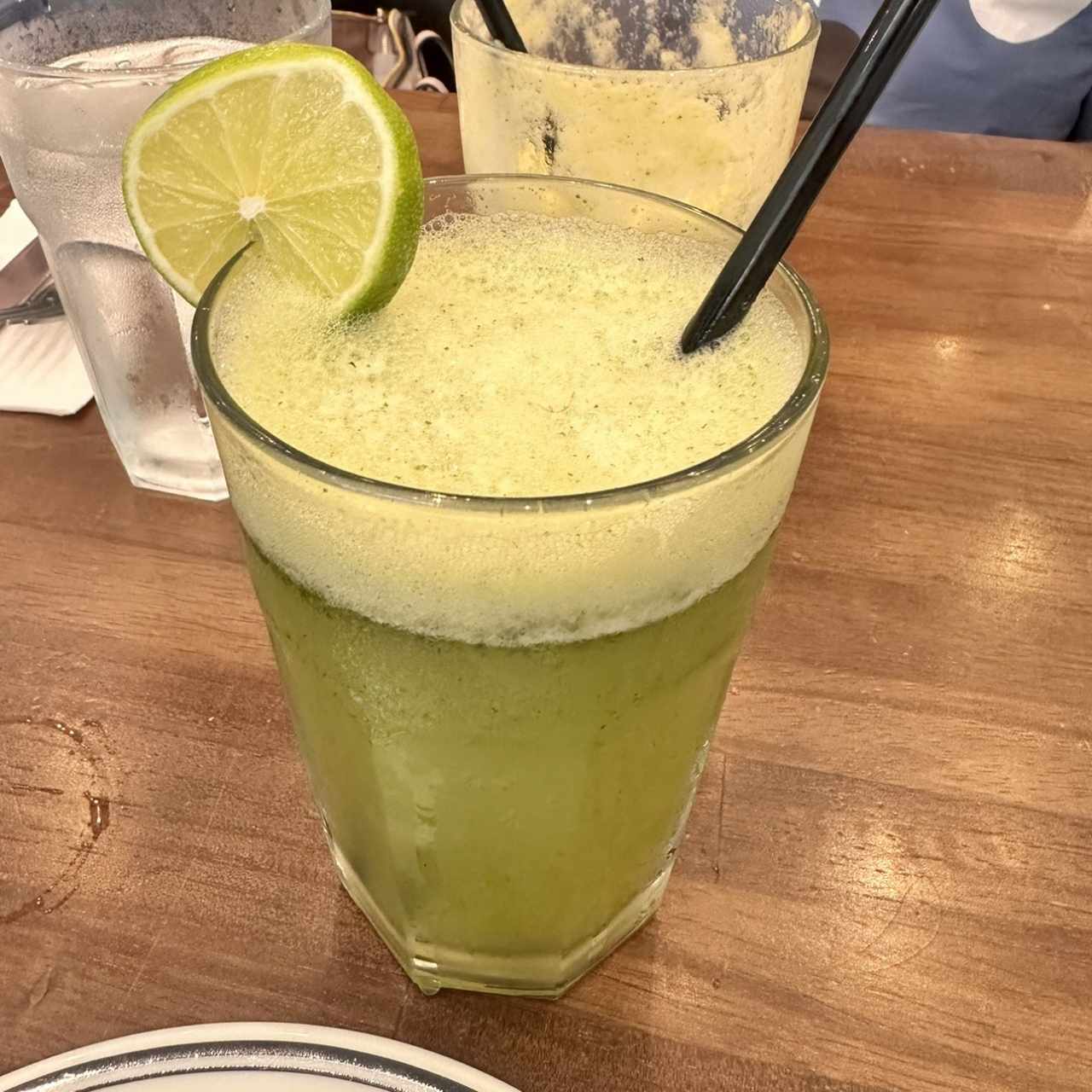Limonada con hierbabuena 