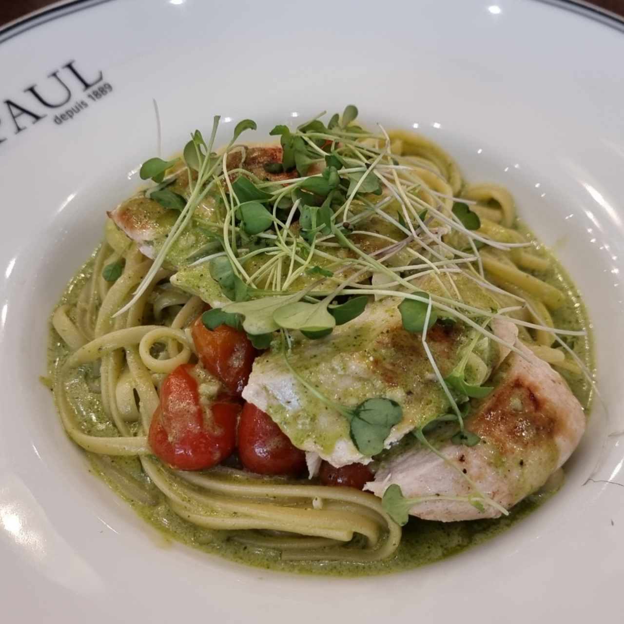 Páte au puolet et au pesto