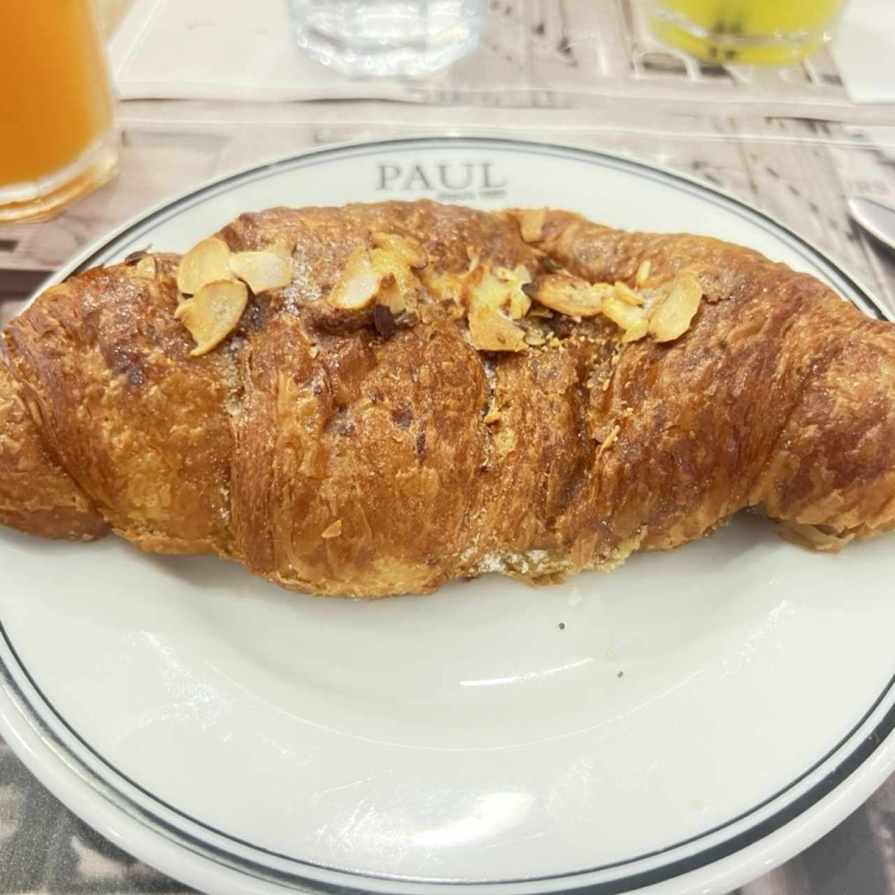 Croissant de almendras