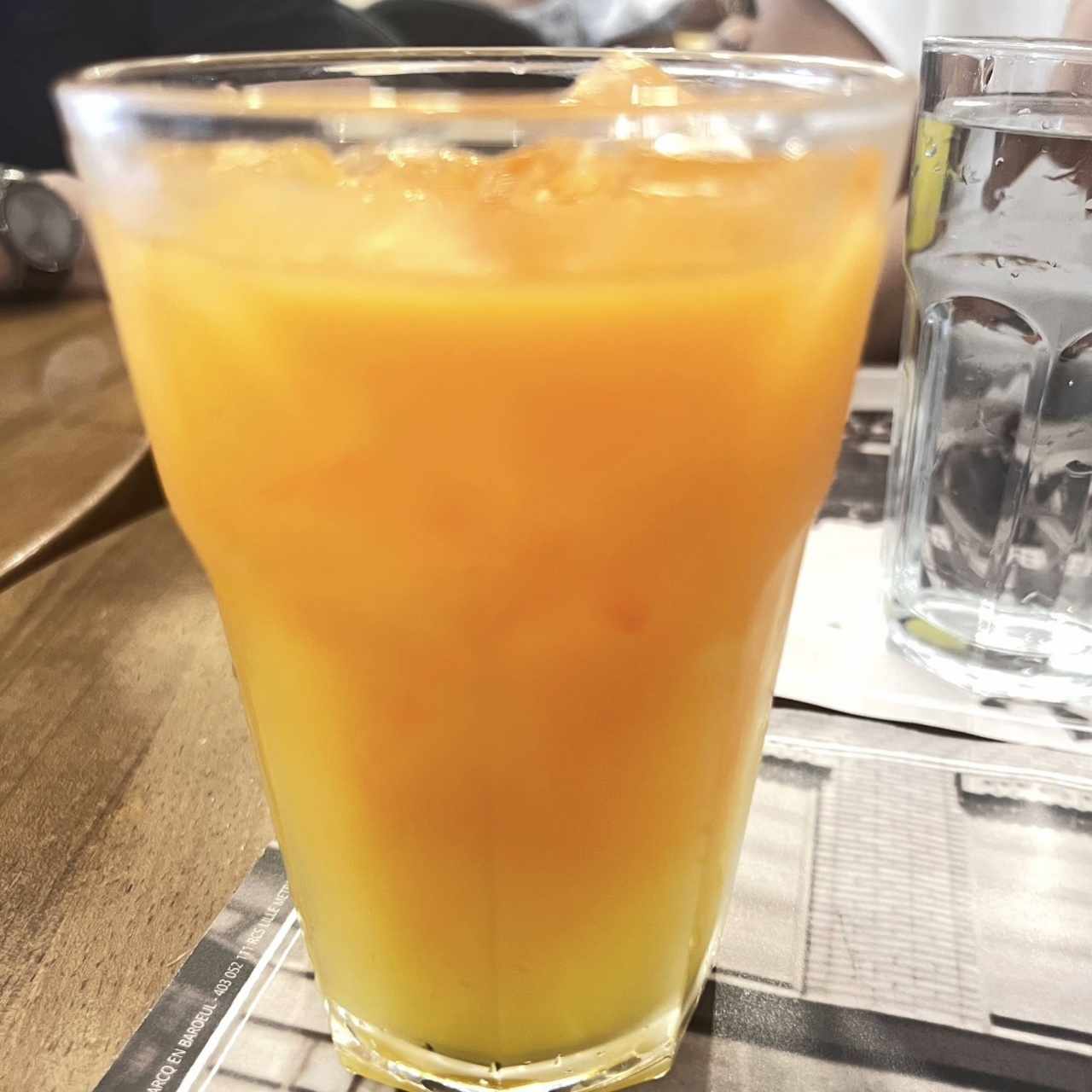 Jugo de 🍊 + 🥕 + gengibre
