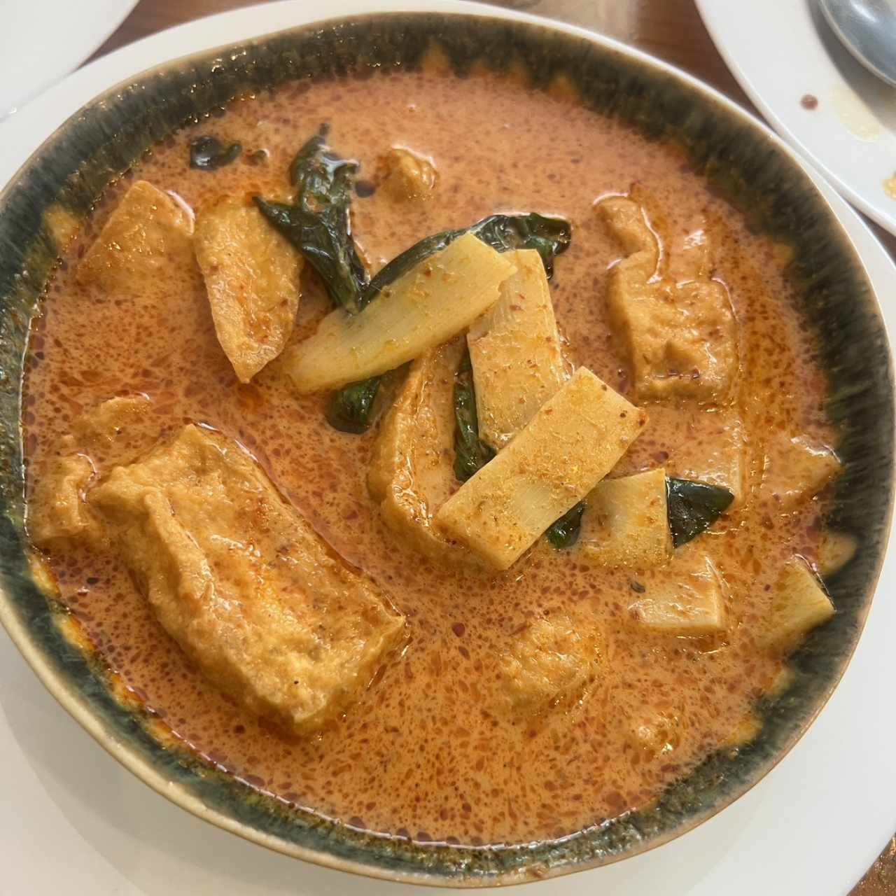 Red curry con tofu