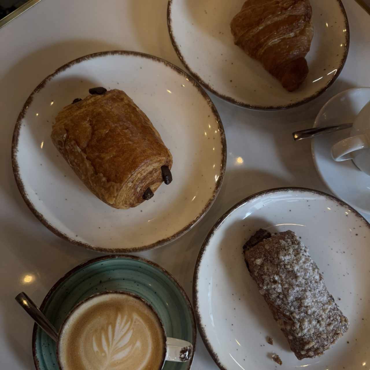 Croissant e Pan au chocolat