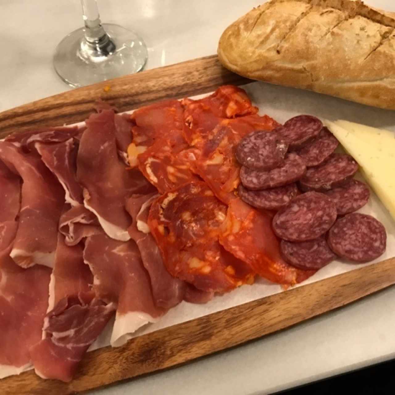 la plats espanola de 100 Montaditos