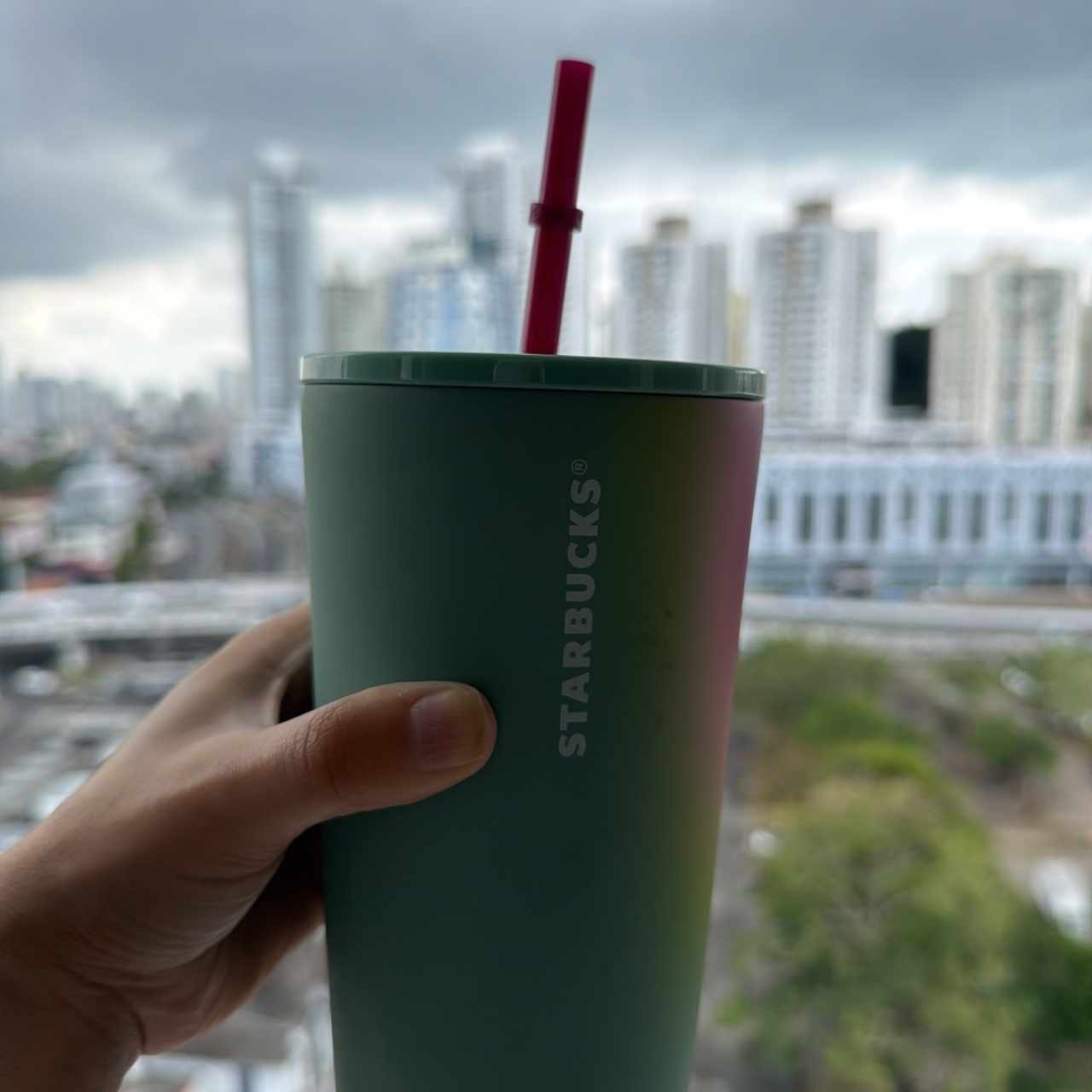 Refresher acai con fresas