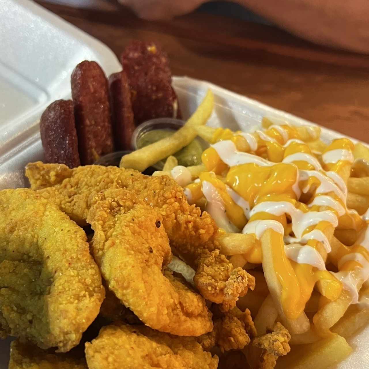 Boneless - 10 Boneless plata para compartir con 2 sodas