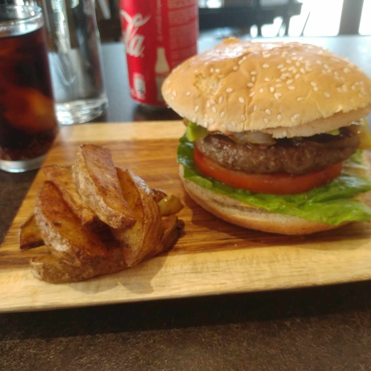 hamburguesa y papas