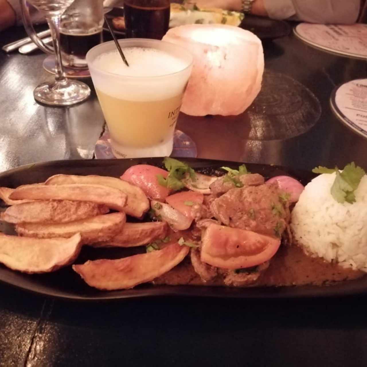 lomo saltado, maracuya sour