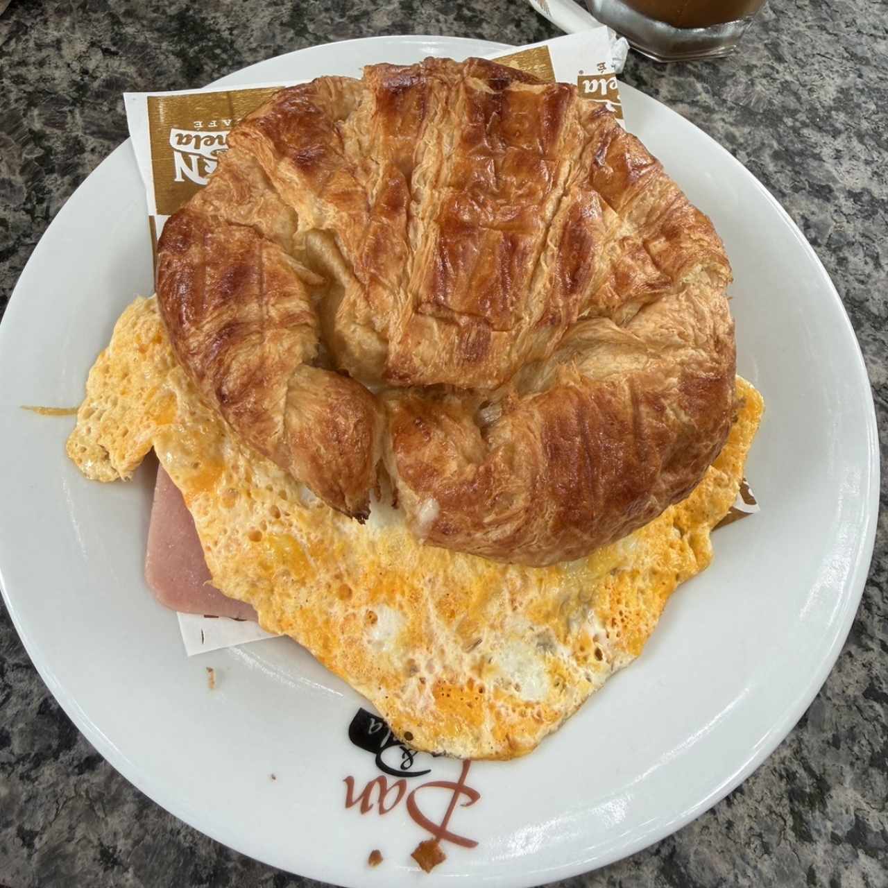 Desayunos - Croissant Completo