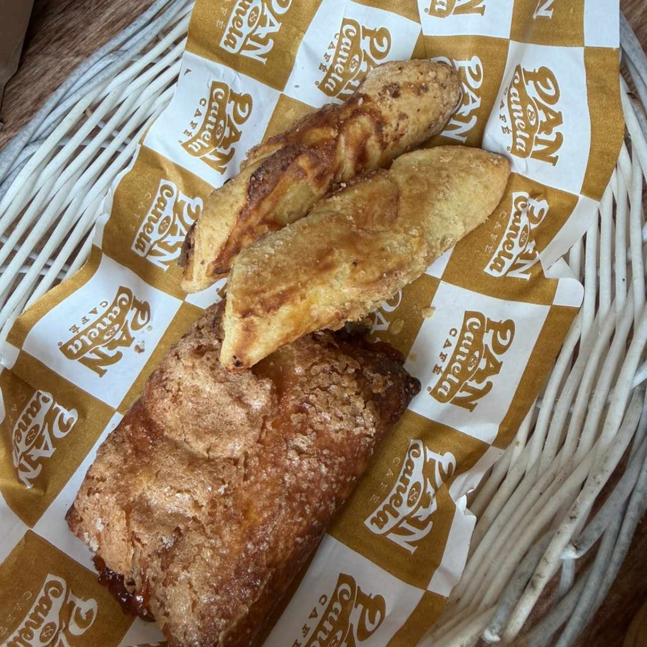 Quesitos & Pan de Guayaba