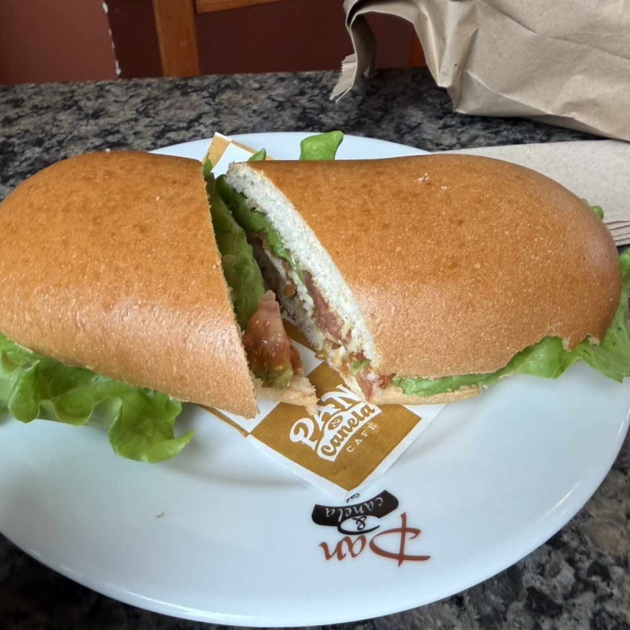 Emparedado de Pechuga apanada