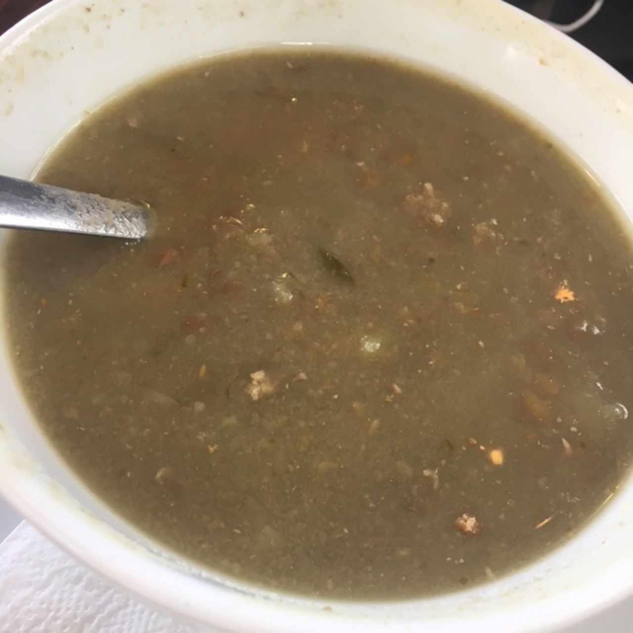 Sopa de lentejas y carne