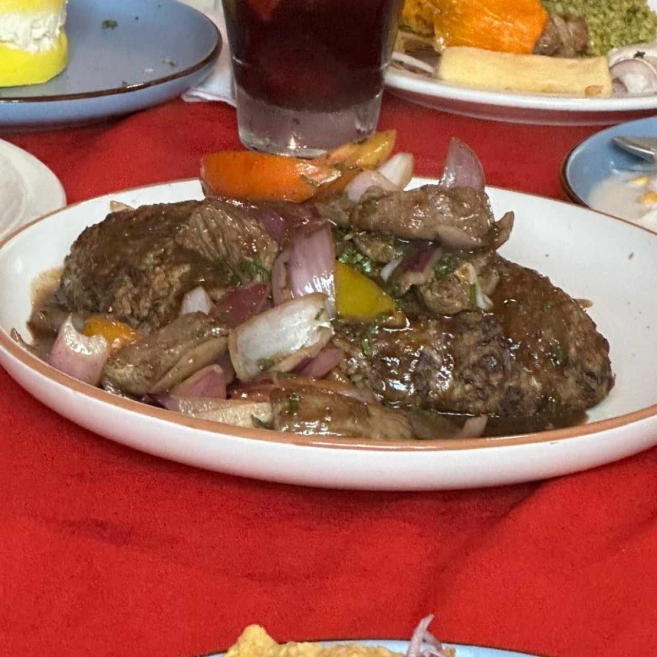 PLATOS FUERTES - Lomo Saltado tacu tacu
