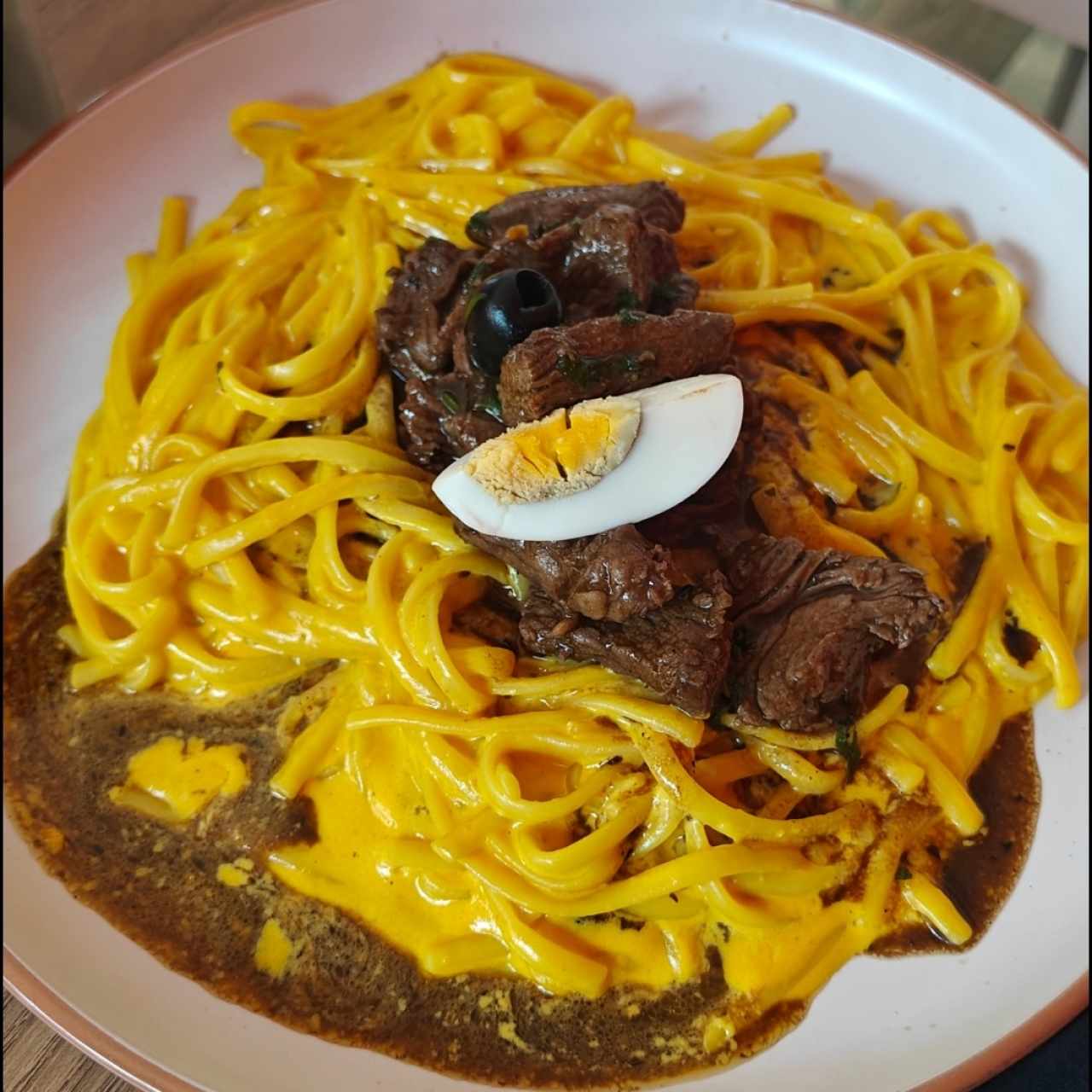 PLATOS FUERTES - Lomo Huancaino