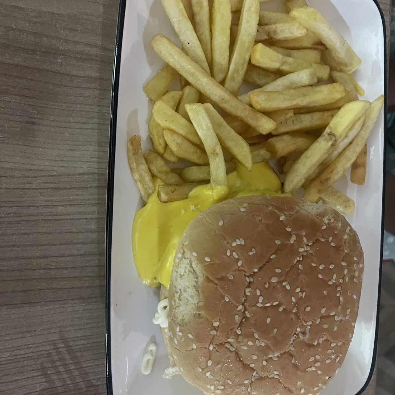 Hamburguesa con papas 