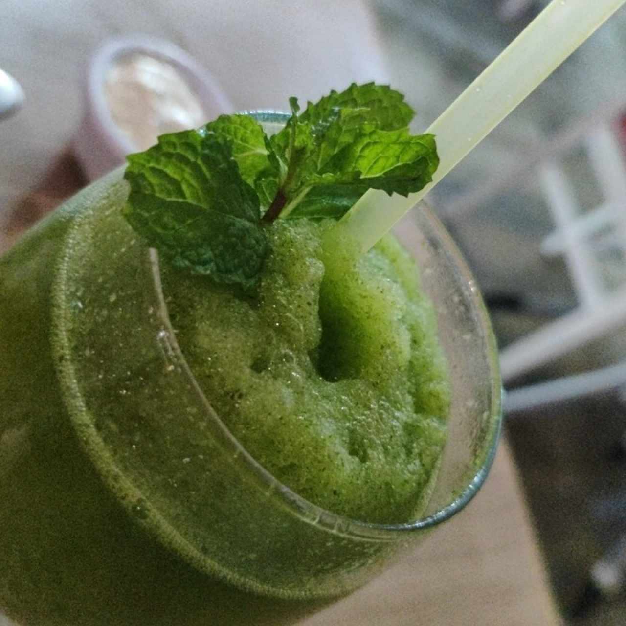 limonada con hierba buena 