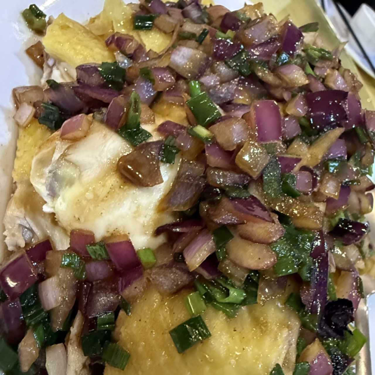 Gallina con Cebolla y salsa de Soya
