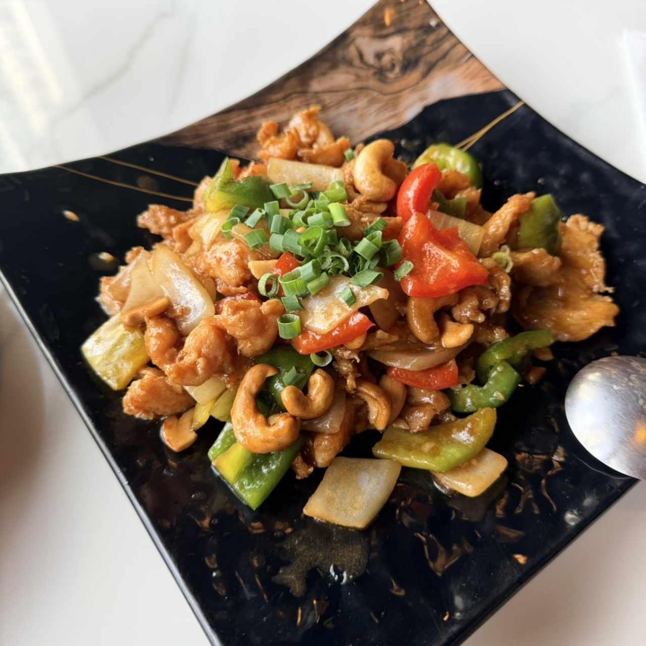 Pollo Con Pepitas De Marañon