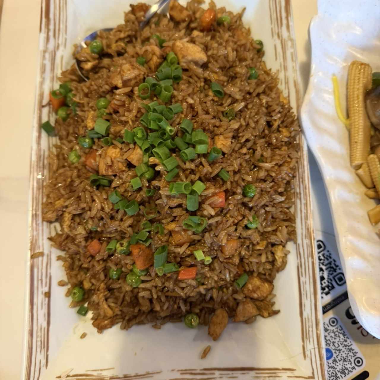 Arroz frito de pollo