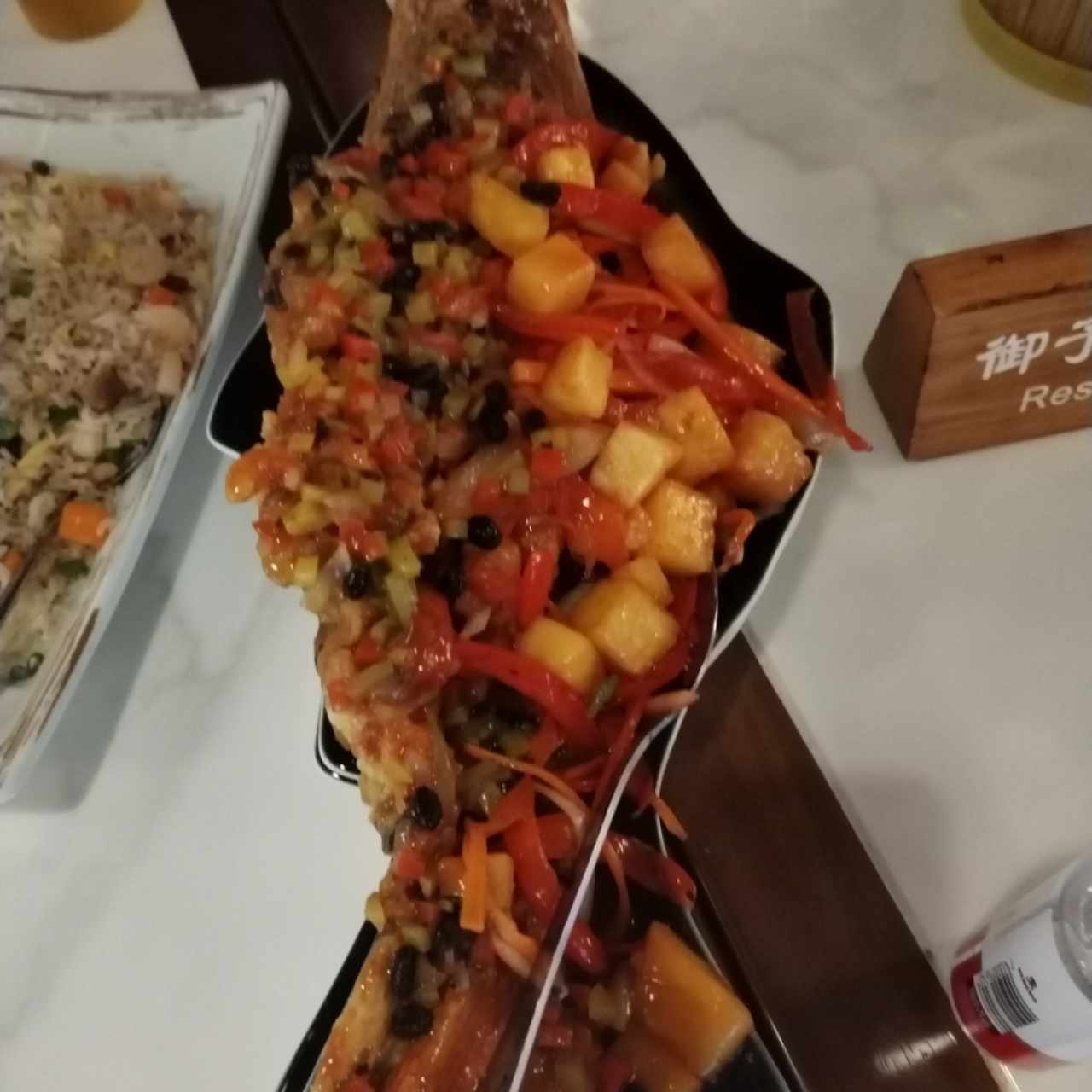 Pescado en corte de uva en Salsa de Frijol negro/Salsa agridulce