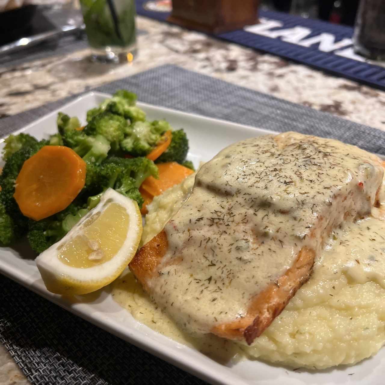 Platos fuertes - Nuestro Salmón