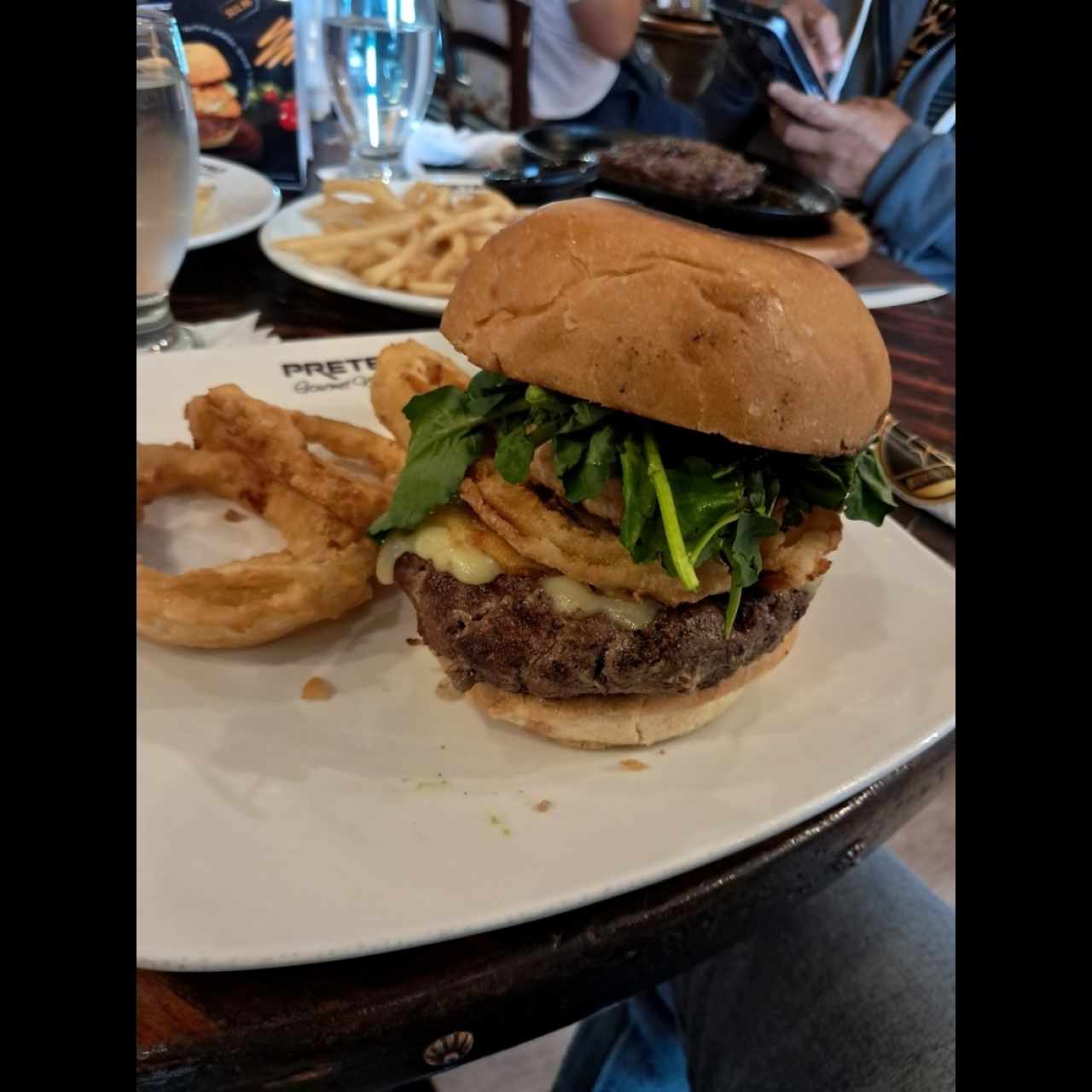 HAMBURGUESAS - PACHOS BURGUER