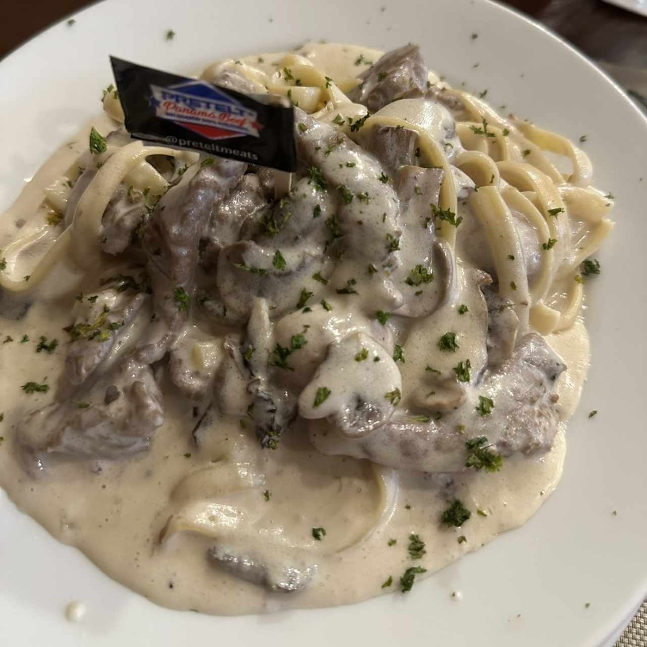 PASTAS - STEAK FETUCCINI