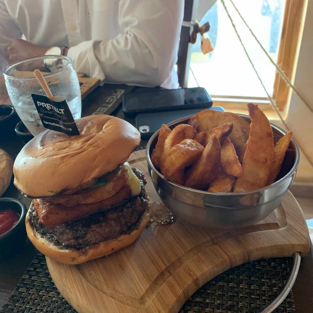 Pacho’s Burger